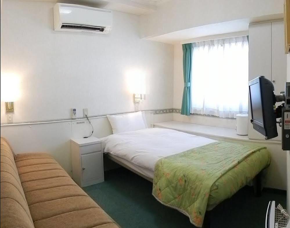 Hotel Sambancho Matsuyama  Bagian luar foto