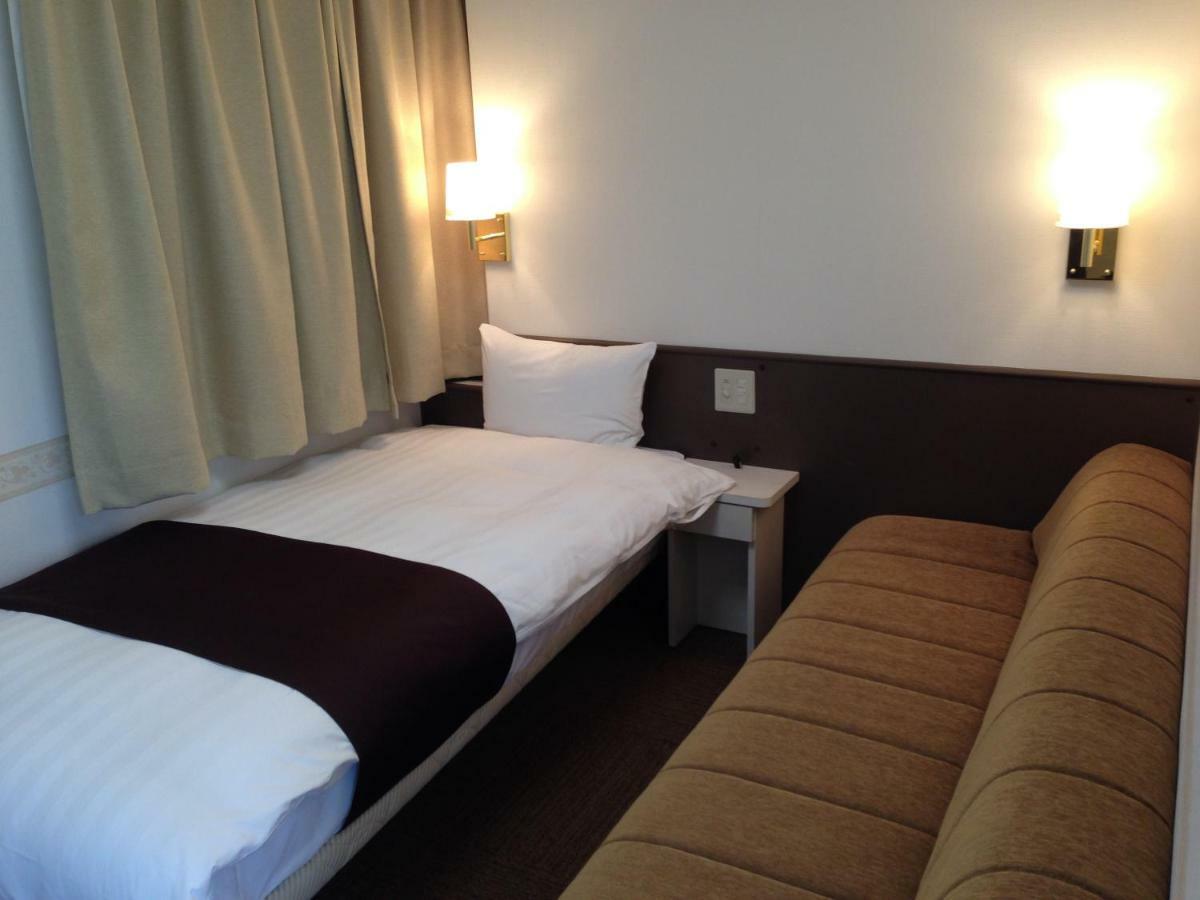 Hotel Sambancho Matsuyama  Bagian luar foto